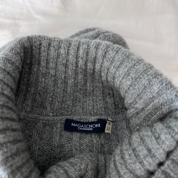 Magaschoni 100% Cashmere Gray Cable Knit Turtleneck Sweater Medium - Picture 4 of 15